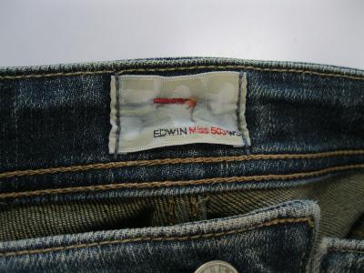 ジーンズのシミ、家庭洗濯で取れない染み。リーバイス、エドウィン